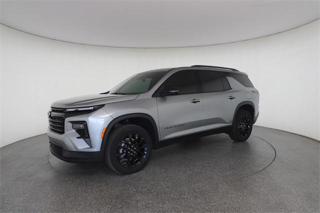 used 2024 Chevrolet Traverse car, priced at $38,999