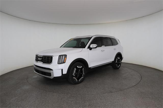 used 2023 Kia Telluride car, priced at $33,093