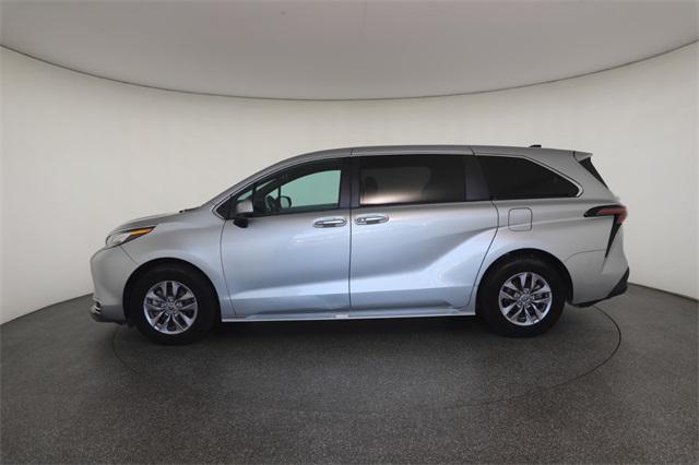used 2023 Toyota Sienna car, priced at $38,093
