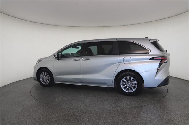 used 2023 Toyota Sienna car, priced at $38,093