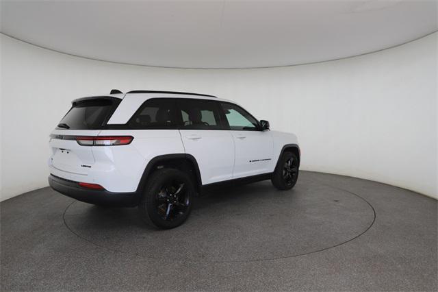 used 2023 Jeep Grand Cherokee car, priced at $28,046