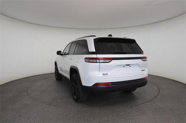 used 2023 Jeep Grand Cherokee car, priced at $28,046