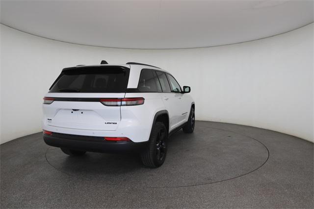 used 2023 Jeep Grand Cherokee car, priced at $28,046