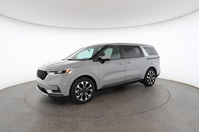 used 2024 Kia Carnival car, priced at $36,500