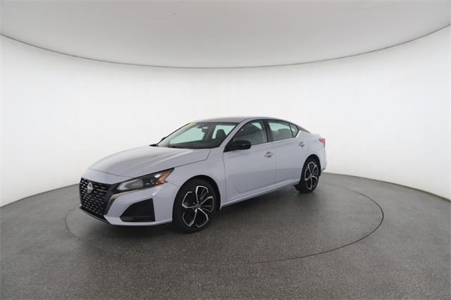 used 2023 Nissan Altima car, priced at $21,682
