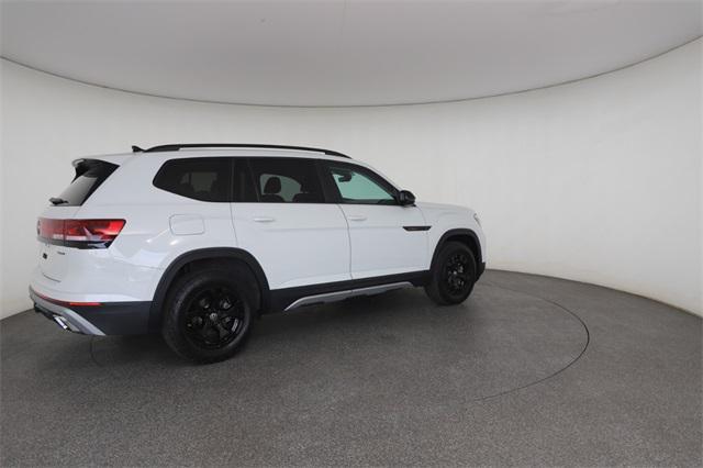 used 2025 Volkswagen Atlas car, priced at $40,642