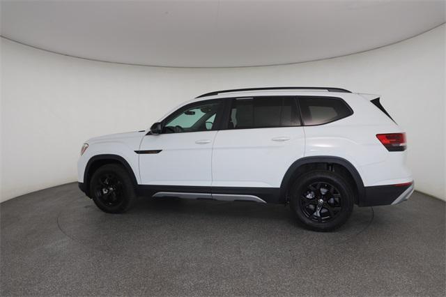 used 2025 Volkswagen Atlas car, priced at $40,642
