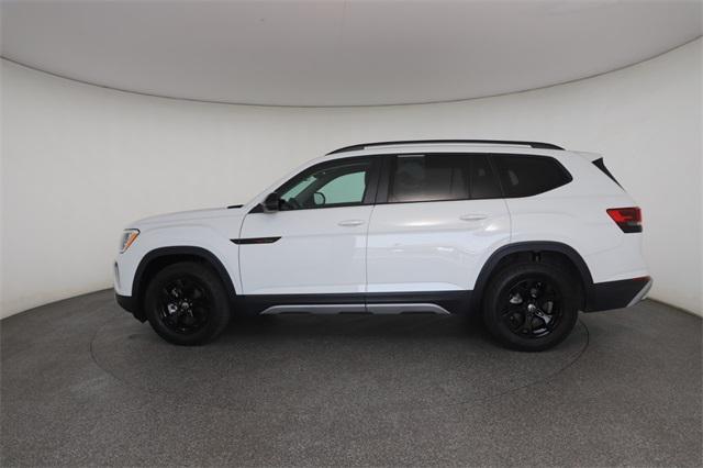 used 2025 Volkswagen Atlas car, priced at $40,642