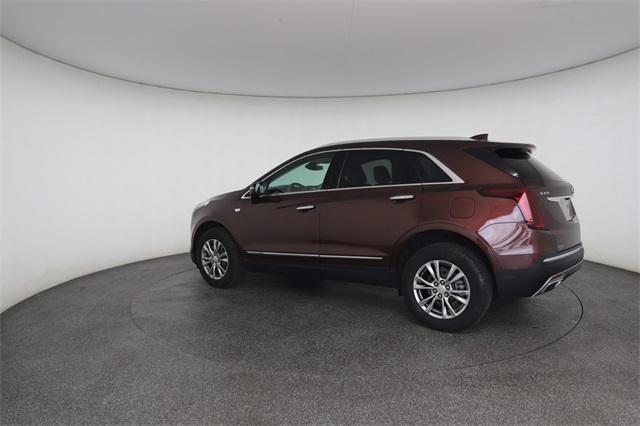 used 2022 Cadillac XT5 car, priced at $28,099