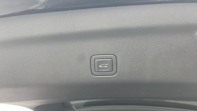 used 2024 GMC Yukon XL car, priced at $80,500