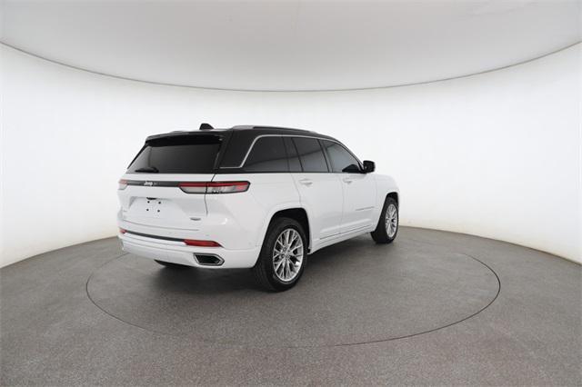 used 2022 Jeep Grand Cherokee car, priced at $34,326