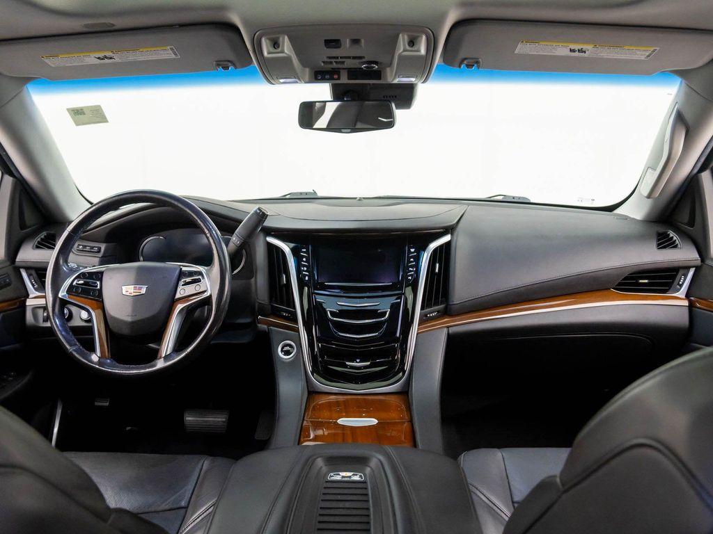 used 2020 Cadillac Escalade car, priced at $35,581