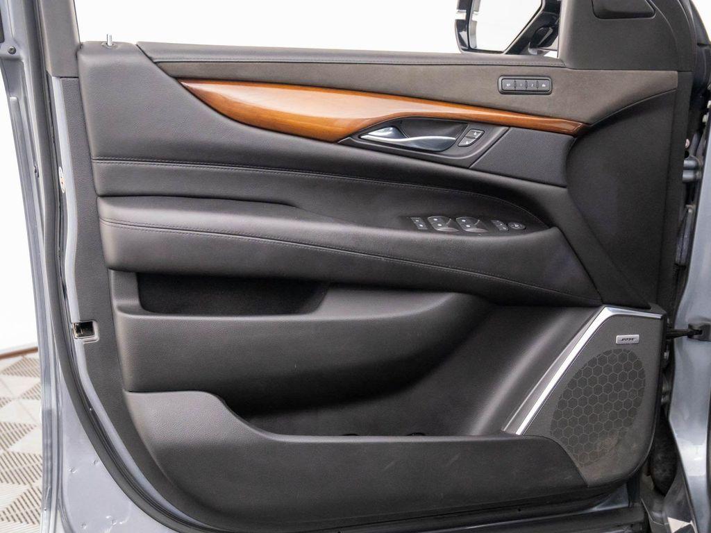 used 2020 Cadillac Escalade car, priced at $35,581