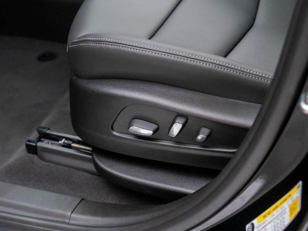 new 2025 Cadillac XT6 car, priced at $61,940