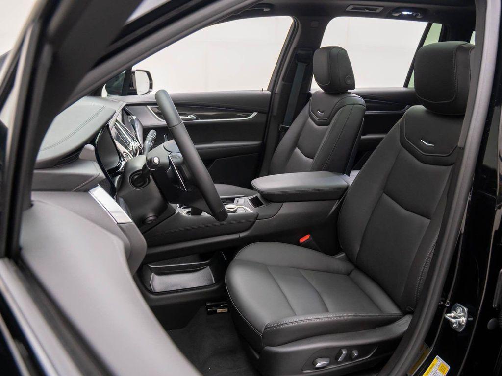 new 2025 Cadillac XT6 car, priced at $61,940