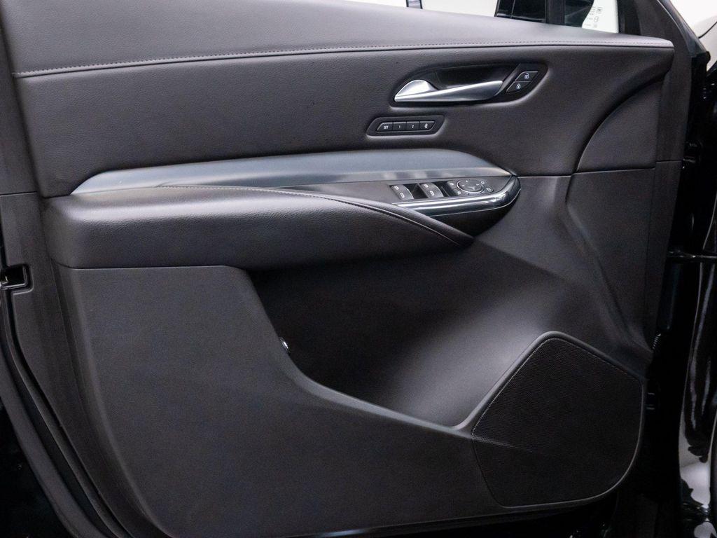 used 2023 Cadillac XT4 car, priced at $29,001