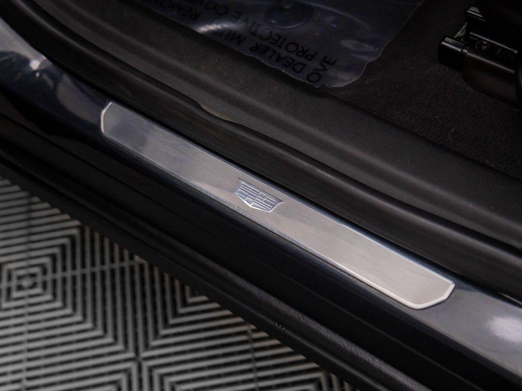 used 2022 Cadillac XT6 car, priced at $38,000