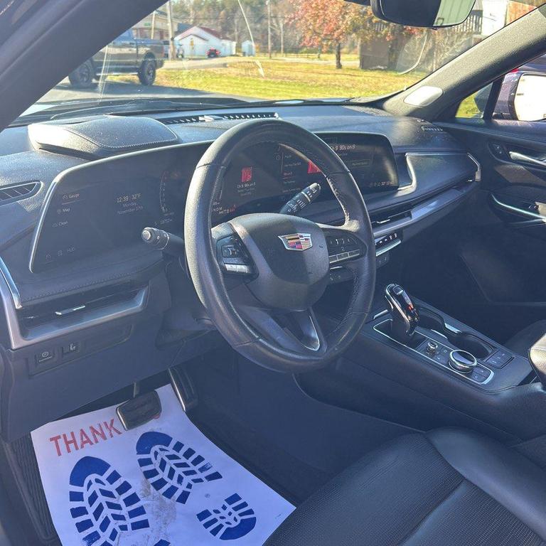 used 2024 Cadillac XT4 car, priced at $39,001