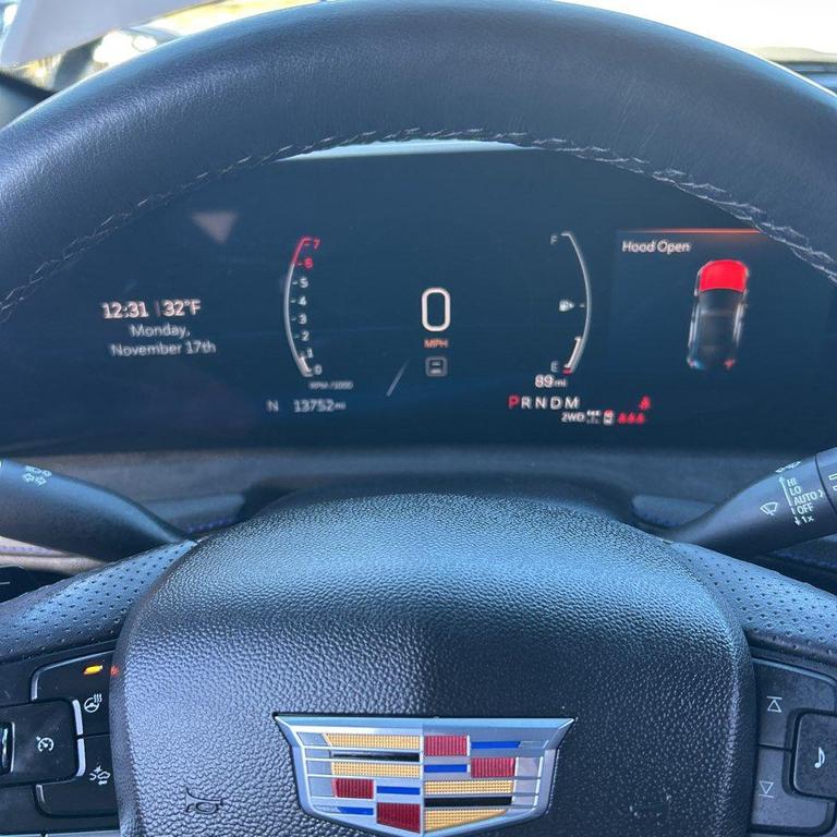 used 2024 Cadillac XT4 car, priced at $39,001