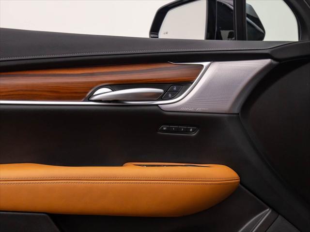 new 2025 Cadillac XT5 car, priced at $54,440