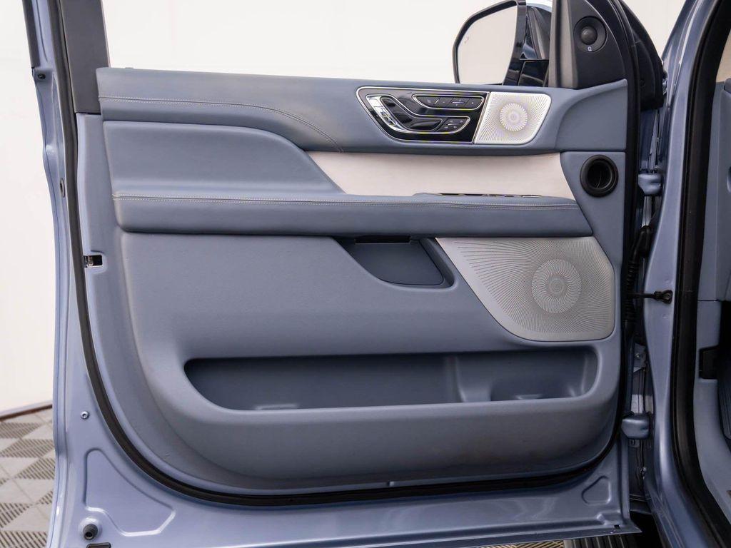 used 2020 Lincoln Navigator car, priced at $47,000