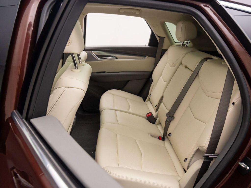 used 2023 Cadillac XT5 car, priced at $36,000