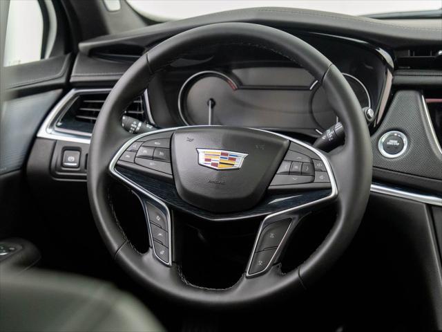 new 2025 Cadillac XT5 car, priced at $55,640