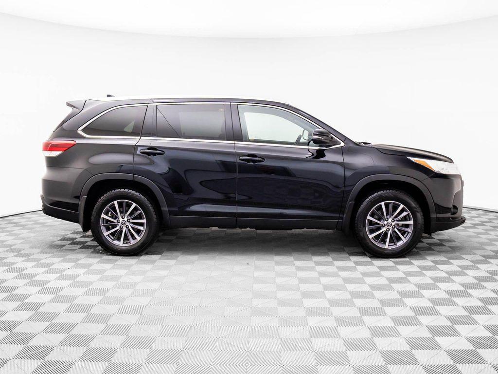 used 2019 Toyota Highlander car, priced at $27,423