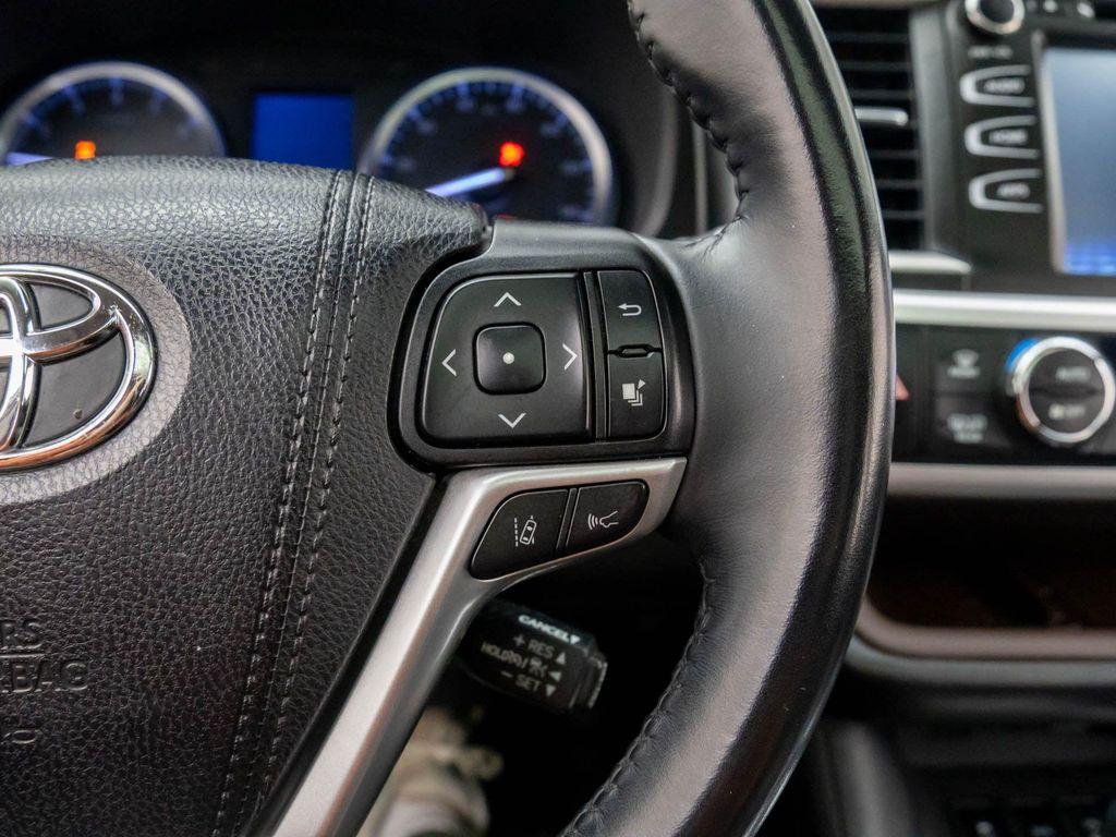 used 2019 Toyota Highlander car, priced at $27,423
