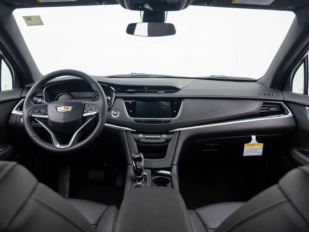new 2025 Cadillac XT6 car, priced at $48,000
