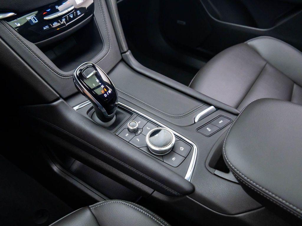 new 2025 Cadillac XT6 car, priced at $48,000