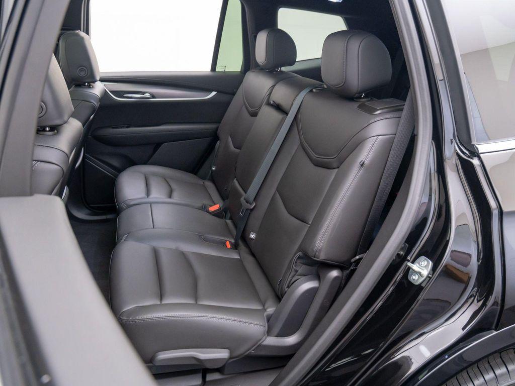 new 2025 Cadillac XT6 car, priced at $47,000