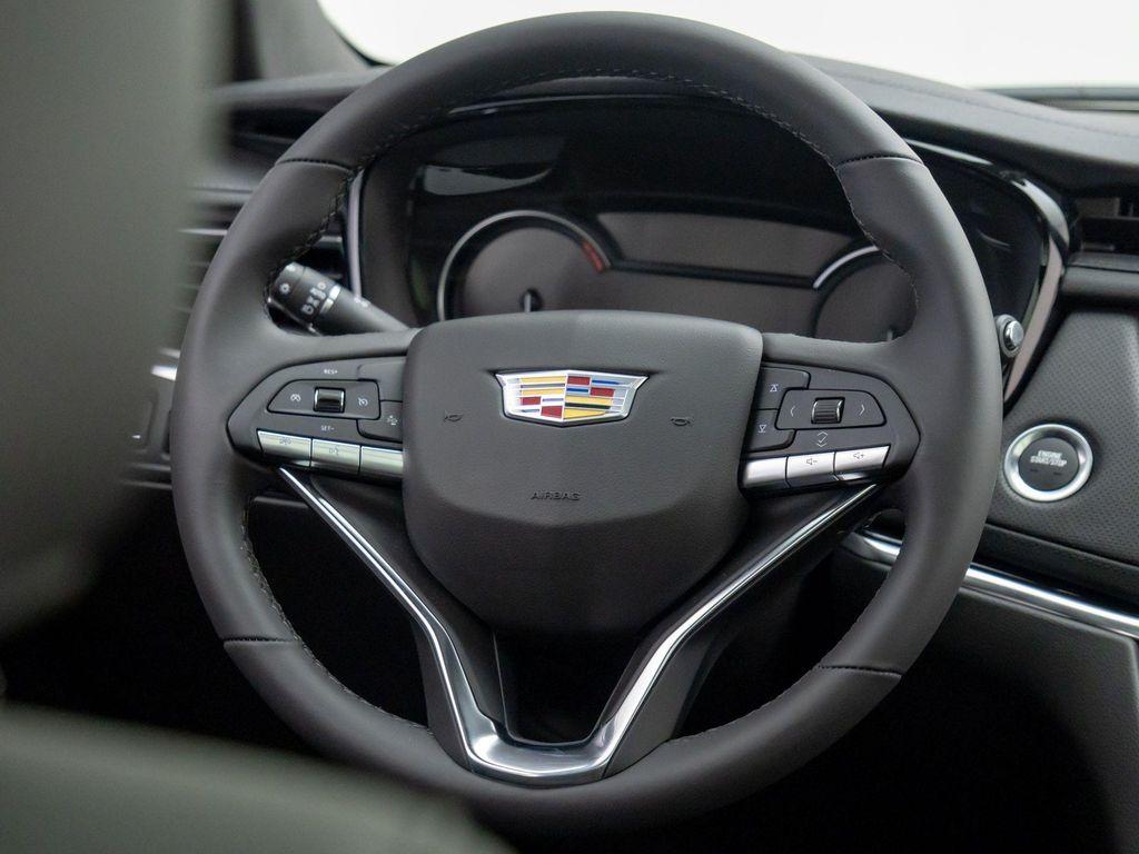 new 2025 Cadillac XT6 car, priced at $47,000