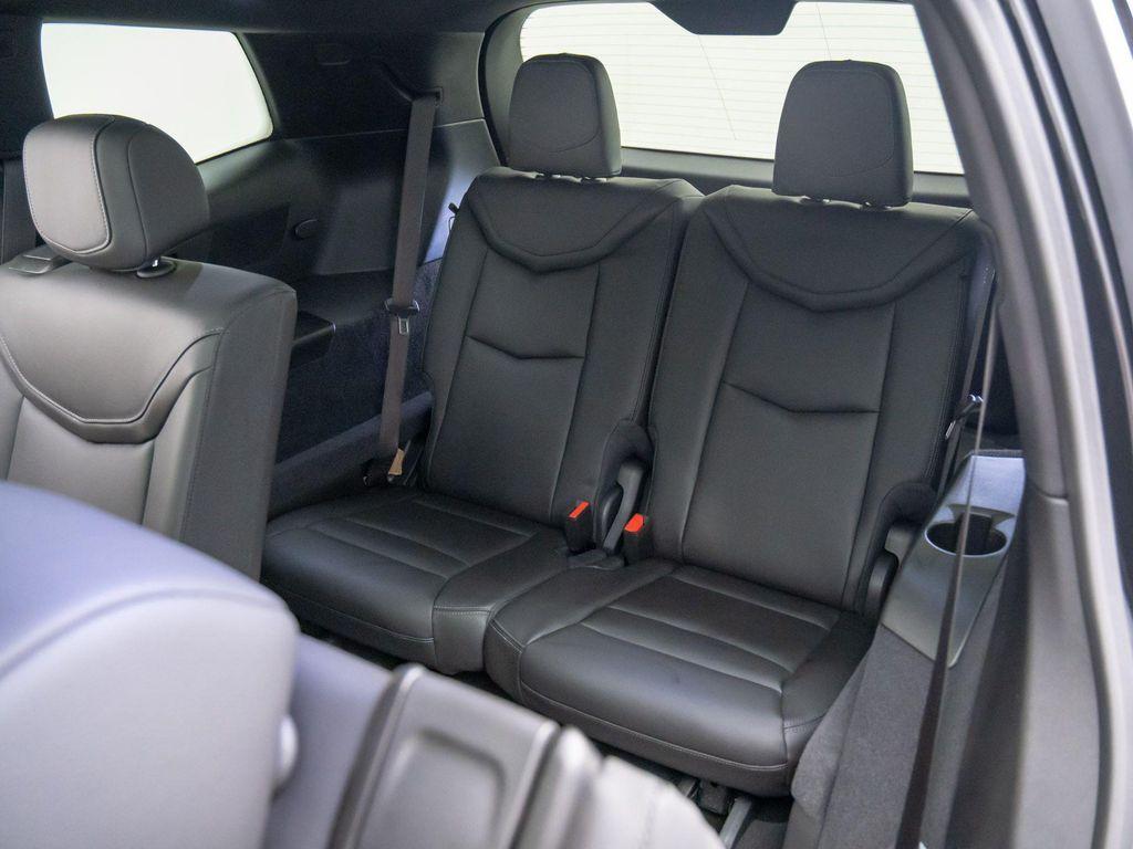 new 2025 Cadillac XT6 car, priced at $47,000