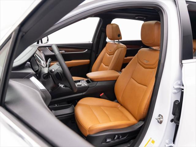 new 2025 Cadillac XT5 car, priced at $54,190