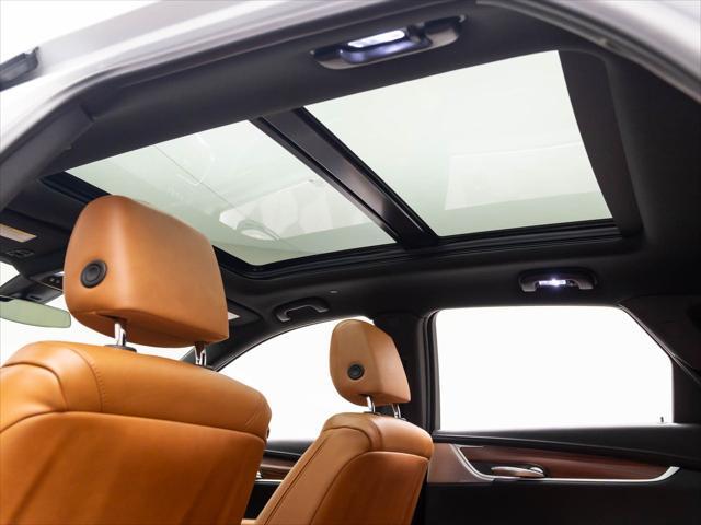 new 2025 Cadillac XT5 car, priced at $54,190