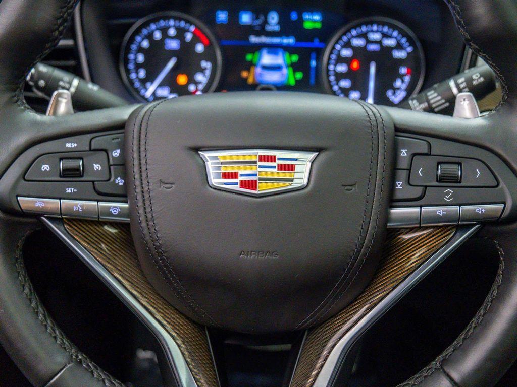used 2023 Cadillac XT6 car, priced at $47,991