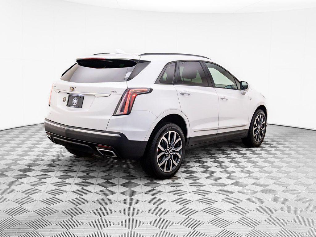 used 2022 Cadillac XT5 car, priced at $35,001