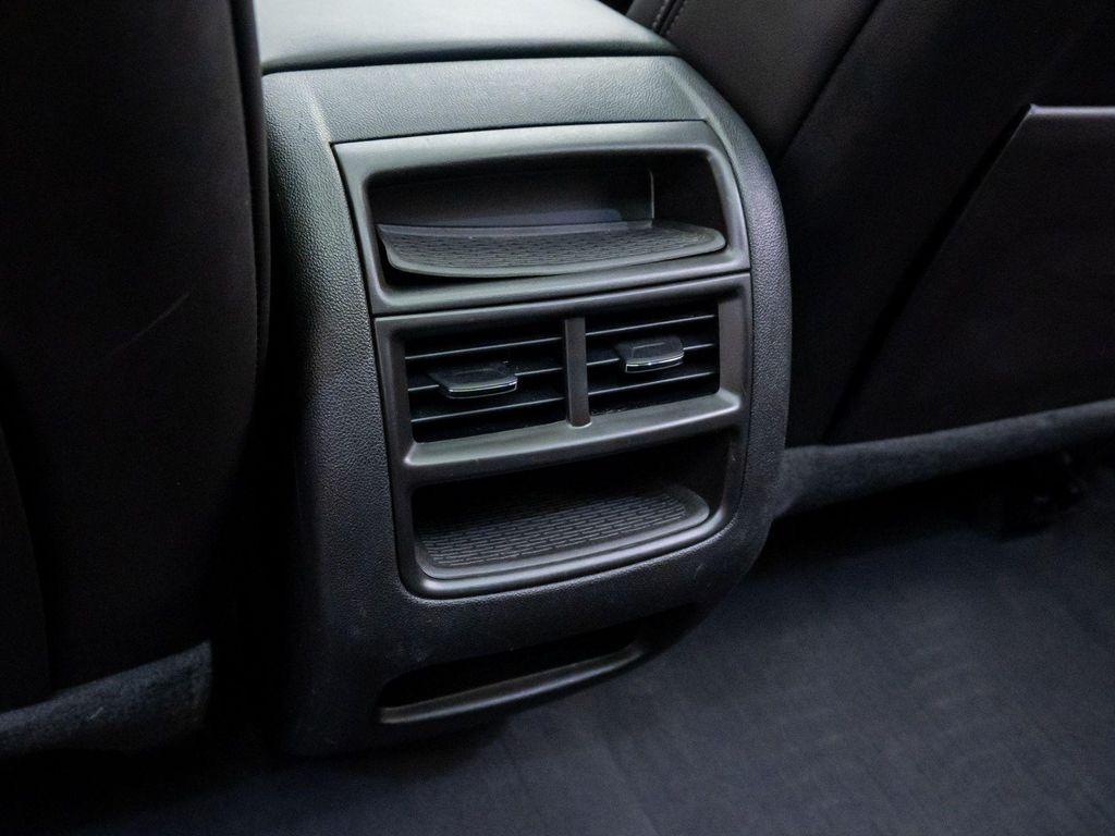 used 2022 Cadillac XT5 car, priced at $35,001