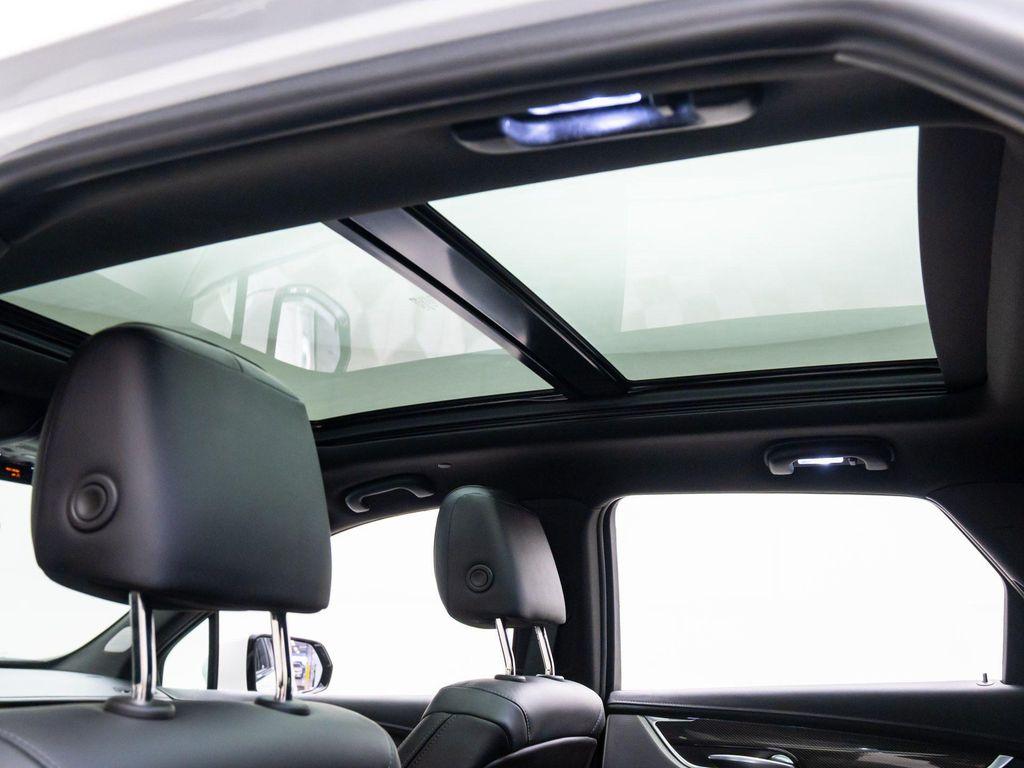 used 2022 Cadillac XT5 car, priced at $35,001