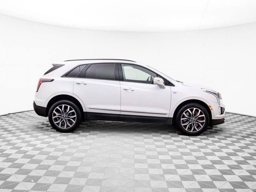 used 2022 Cadillac XT5 car, priced at $35,001