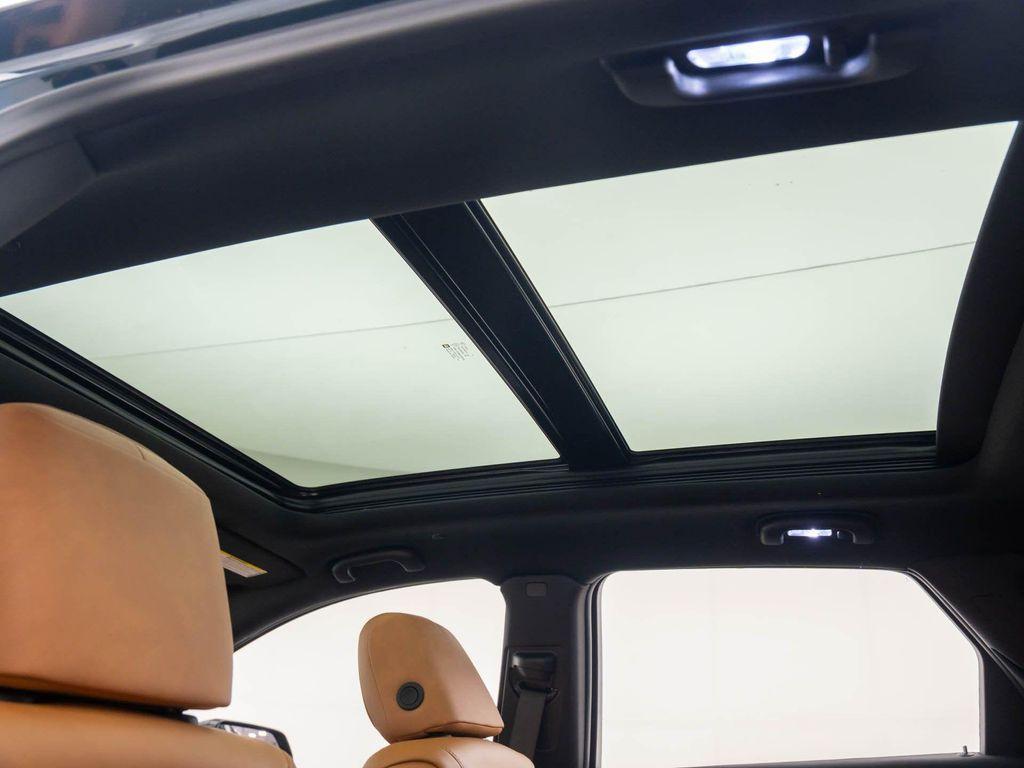 new 2025 Cadillac XT5 car, priced at $53,500