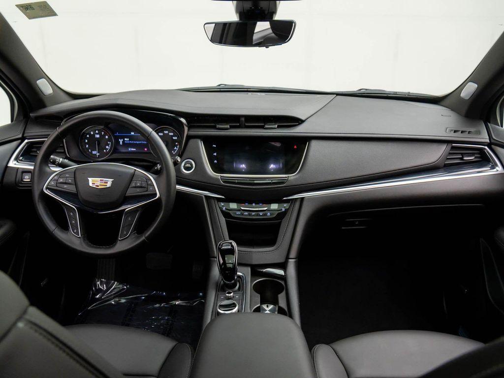 used 2024 Cadillac XT5 car, priced at $44,001