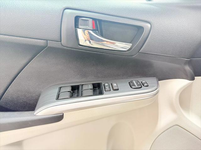 used 2012 Toyota Camry Hybrid car, priced at $13,995