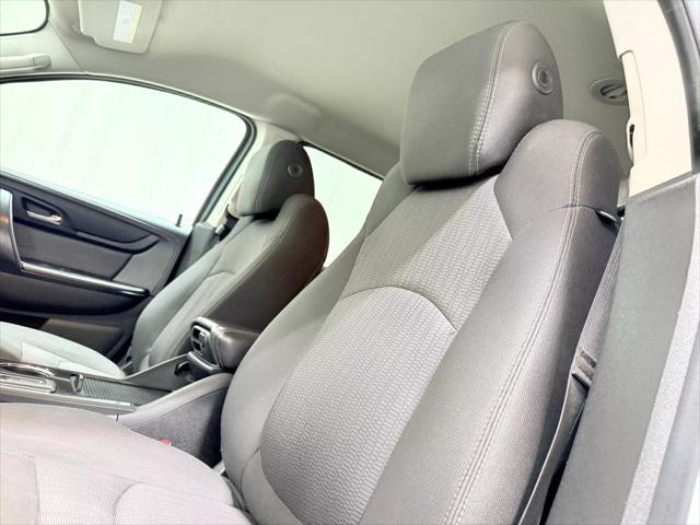 used 2016 Chevrolet Traverse car, priced at $9,995
