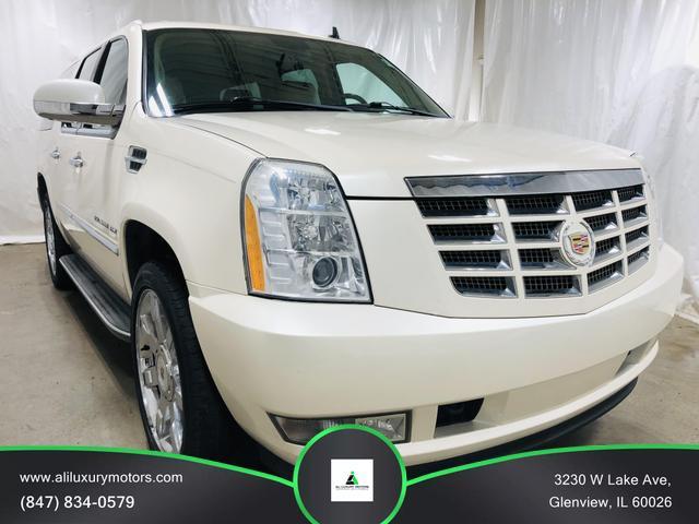 used 2013 Cadillac Escalade ESV car, priced at $17,495