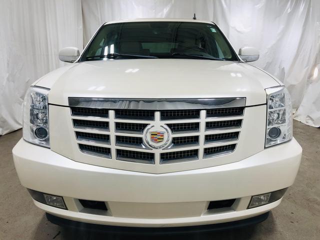 used 2013 Cadillac Escalade ESV car, priced at $17,495