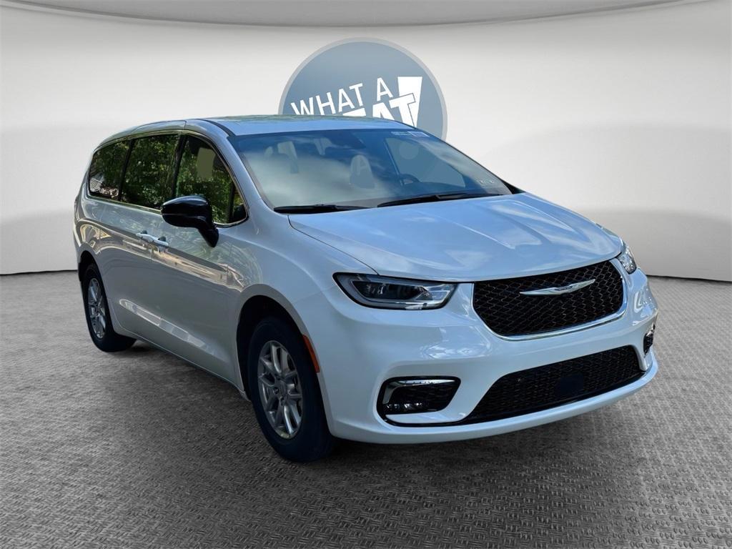 new 2026 Chrysler Pacifica car, priced at $37,796