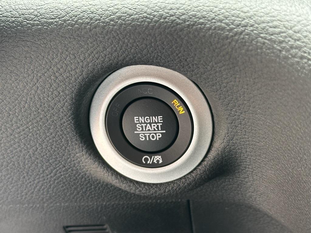 new 2026 Chrysler Pacifica car, priced at $44,467