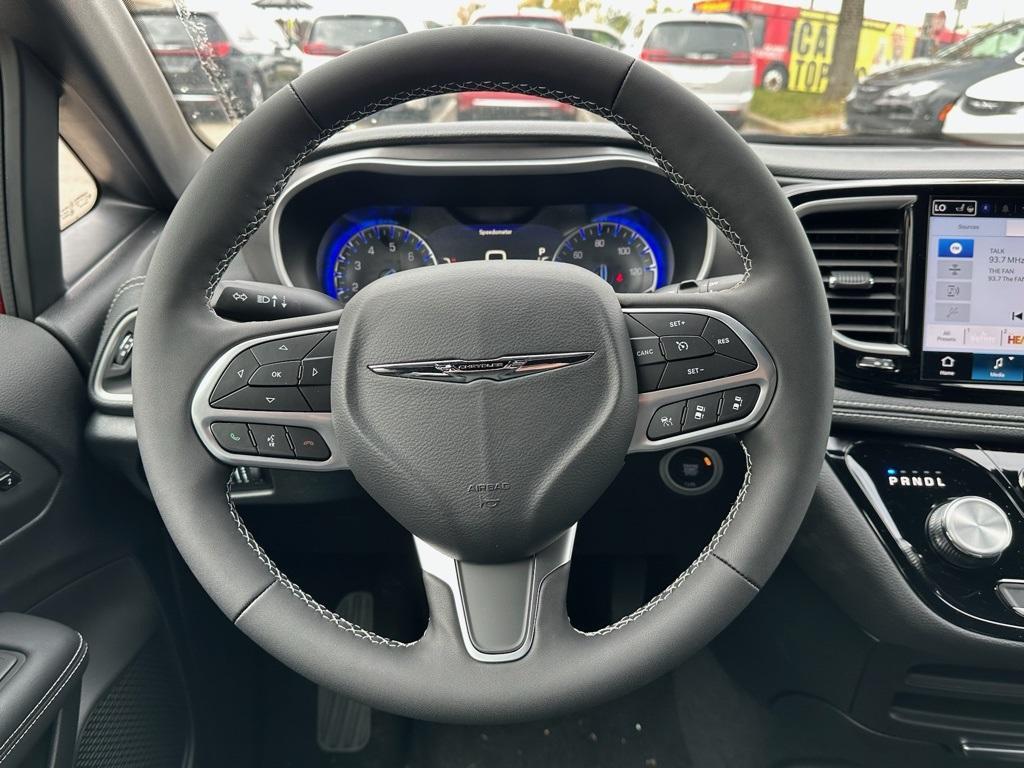 new 2026 Chrysler Pacifica car, priced at $44,467
